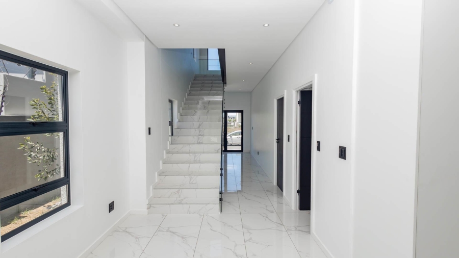 3 Bedroom Property for Sale in Sandown Western Cape